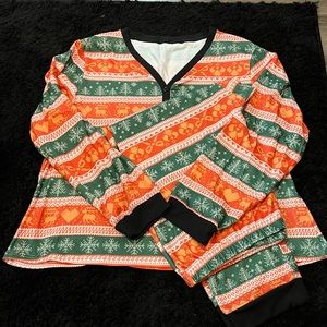 SHEIN Plus Christmas Print Half Button Pajama Set